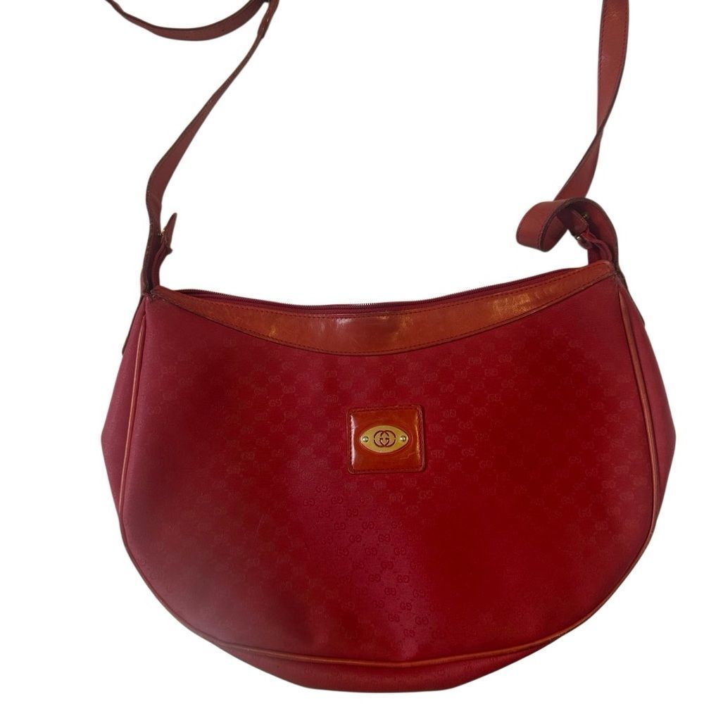 Gucci Red Crescent Shoulder Bag with Gold Logo Plaque - Picture 2 of 12
